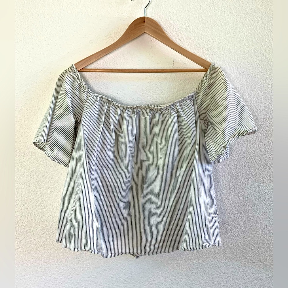 Elegant Black and White Off The Shoulder Summer Crop Top Size L